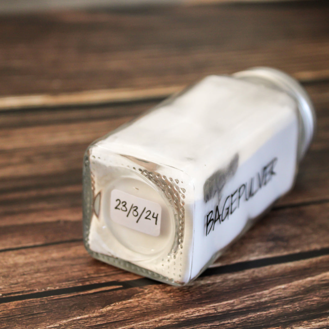 Ark med 30 'mindst holdbar til'-etiketter